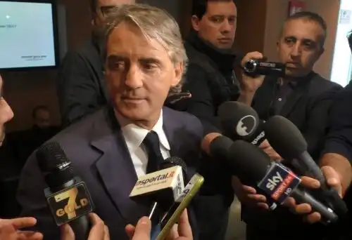 Roberto Mancini congela il Milan: “Nulla di vero”