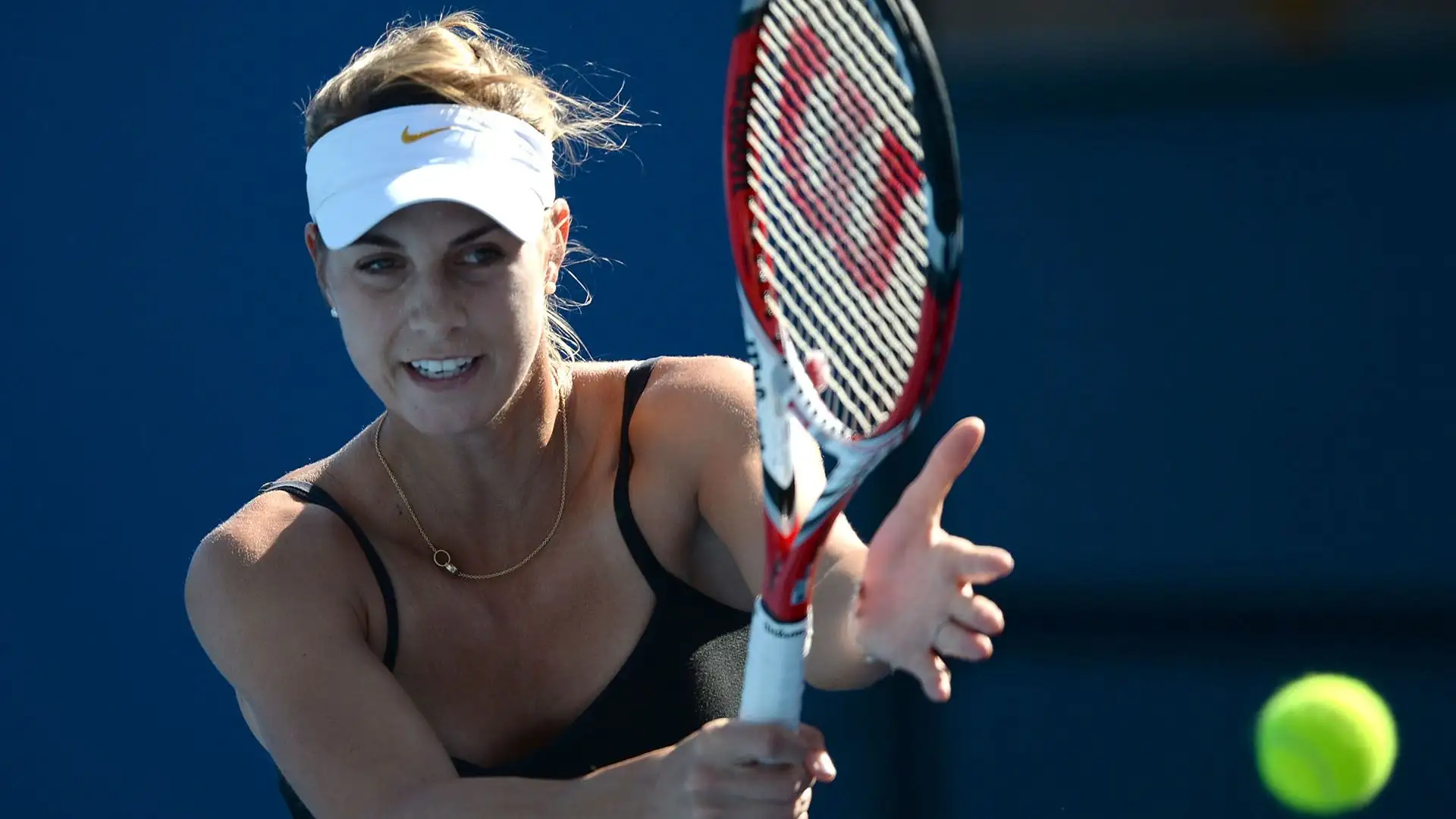 Ha fatto il suo debutto nel WTA Tour nel 2001