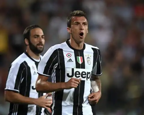 La Juventus ride: Mandzukic recupera