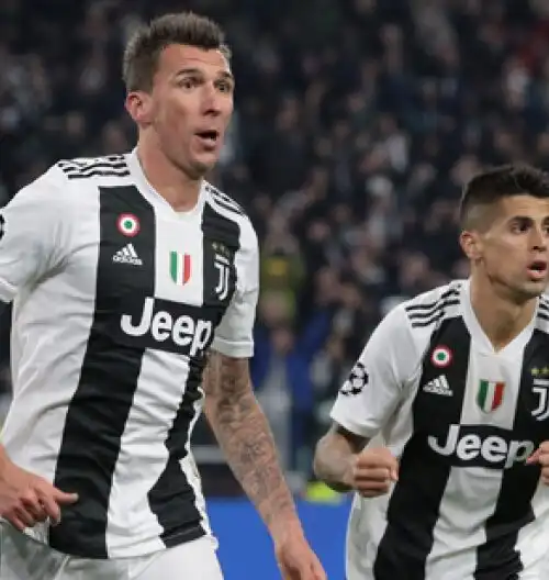 Ronaldo crea, Mandzukic segna: Juve avanti