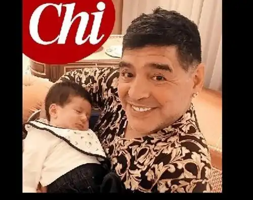 Diego Maradona ancora nonno