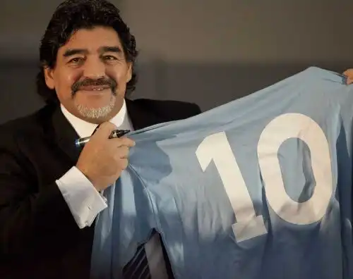 Maradona attacca: “Juve aiutata”