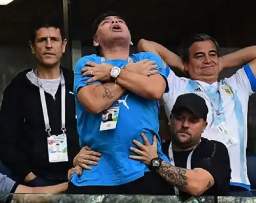 Maradona dall’imbarazzo alla paura