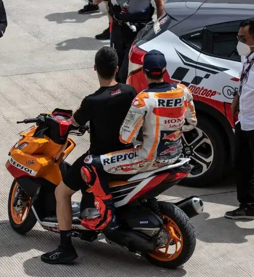 Marc Marquez, il primo bollettino dopo la terribile caduta