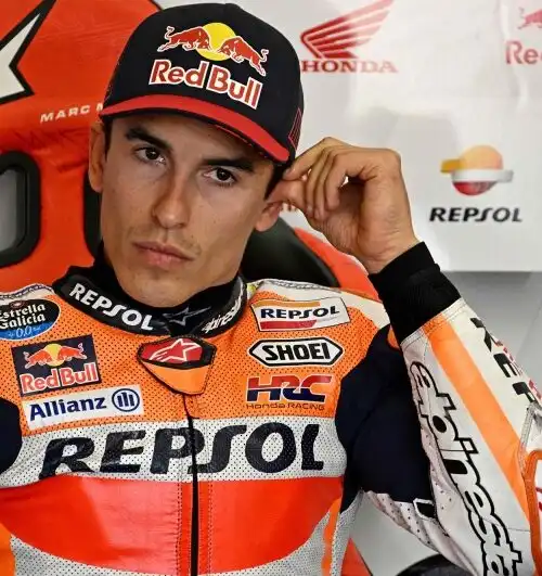 Marc Marquez cade e fa spaventare gli spagnoli