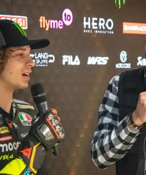 Valentino Rossi-Marco Bezzecchi: lodi oltre confine