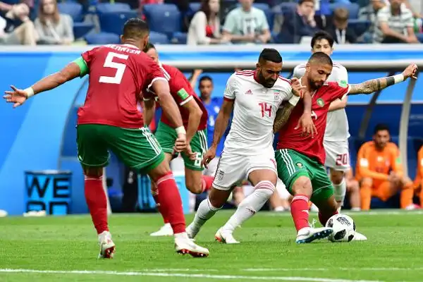 A San Pietroburgo il Marocco si fa male all'ultimo secondo e cede per 1-0: ecco la prima sorpresa del Mondiale.
