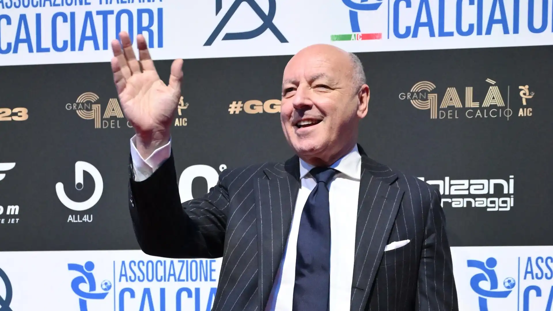 L'Inter è alla ricerca di rinforzi per il mercato di gennaio, e Marotta sta aspettando l'occasione giusta per affondare il colpo