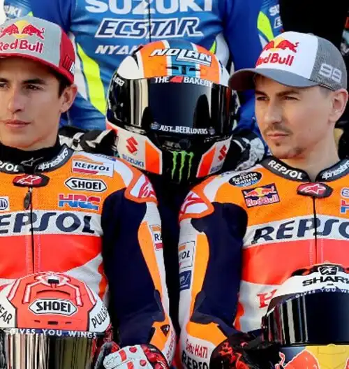 Marquez a Lorenzo: “Se sei lento stai attento”