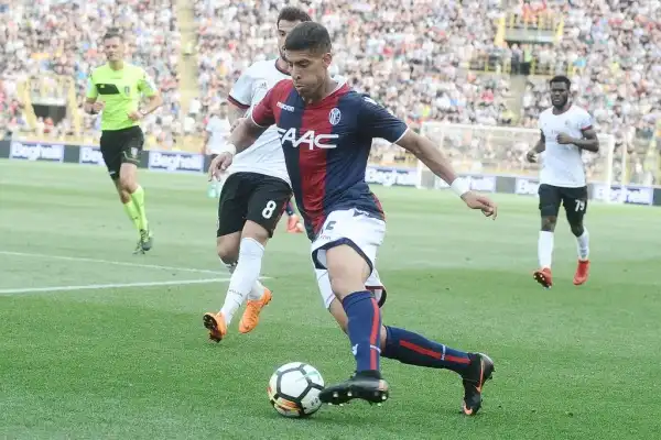 Bologna, Masina vicino alla Premier