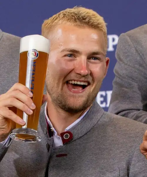 Matthijs de Ligt a tutta birra: le foto