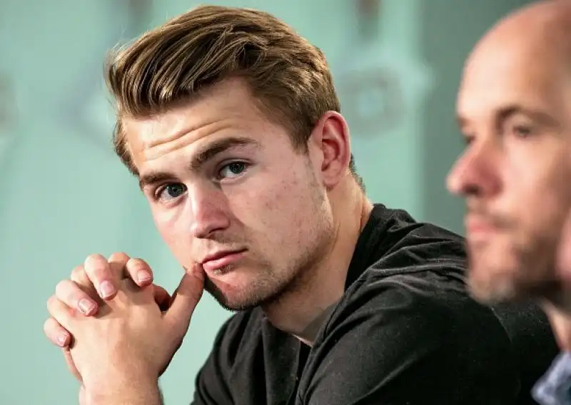 Marca: “Si complica Juventus-De Ligt”