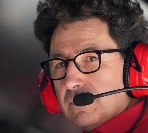 Strategie Ferrari, Mattia Binotto tira dritto: “Pronti a criticare…”