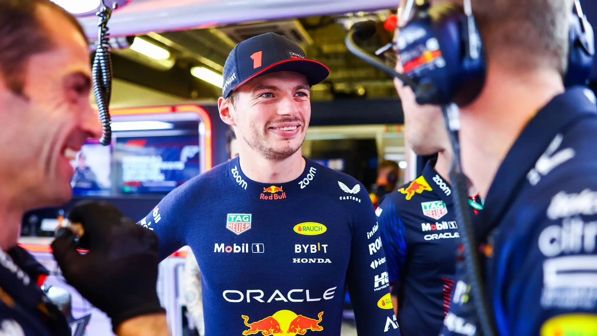 Verstappen ha chiuso il Mondiale completando tutte le 22 gare, vincendone 19 e andando a podio 21 volte