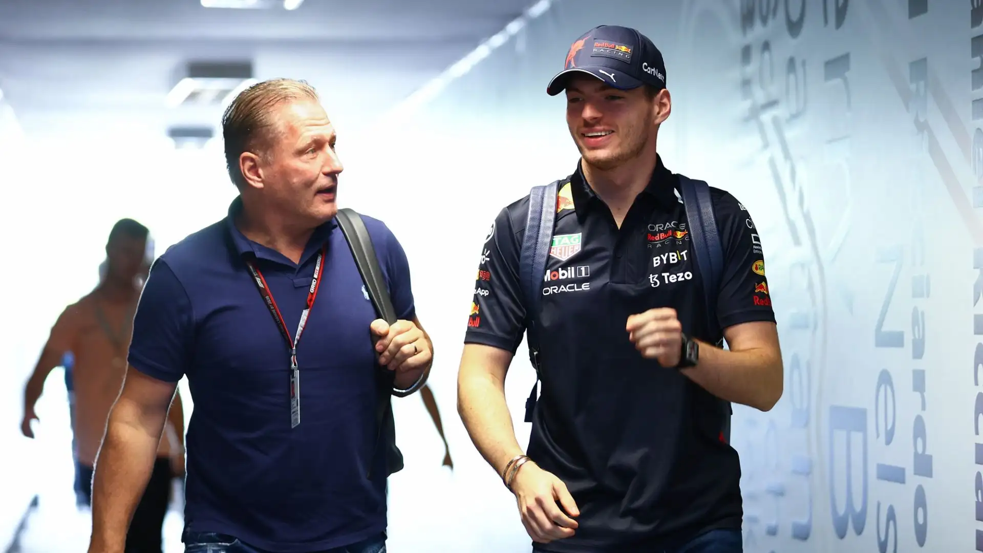 Nonostante gli ammiccamenti di Ferrari, McLaren e Mercedes, il binomio Red Bull Verstappen sembra indissolubile: "Noi siamo persone molto leali"