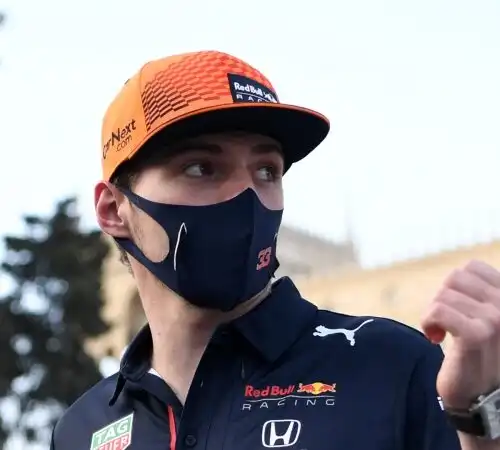 F1, Max Verstappen promette battaglia a Lewis Hamilton