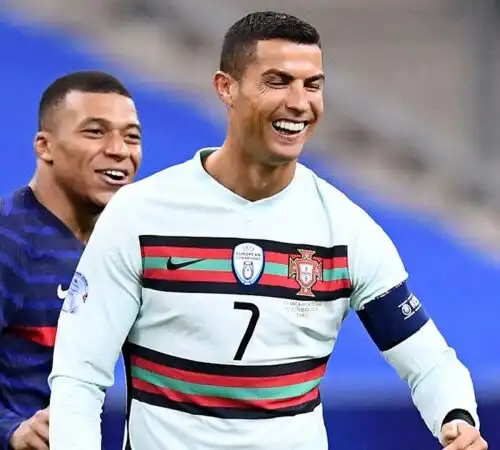 Kylian Mbappé tiene sulla corda la Juventus