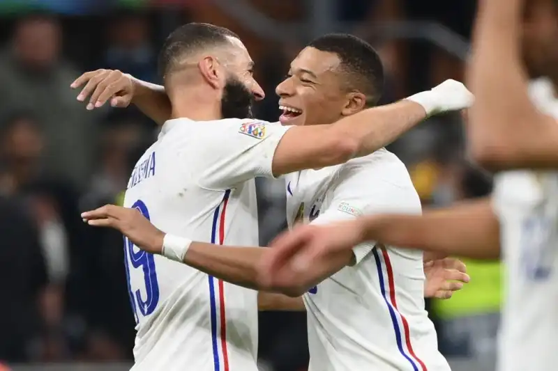 Francia, clamoroso 8-0 con poker di Mbappé