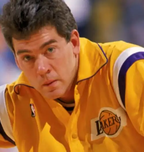 Morto McNamara, campione Nba che giocò a Livorno