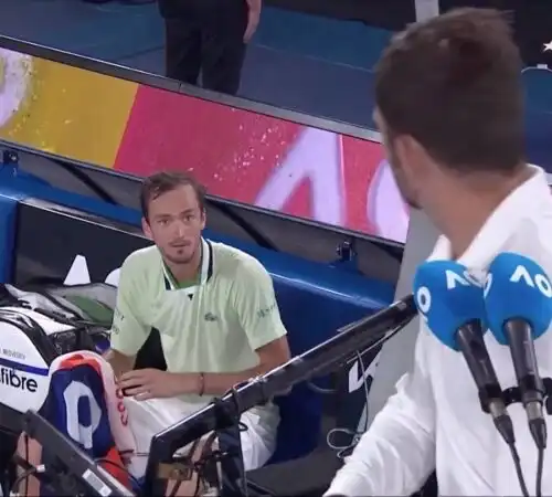 La furia di Daniil Medvedev contro il giudice di sedia. Guarda il video