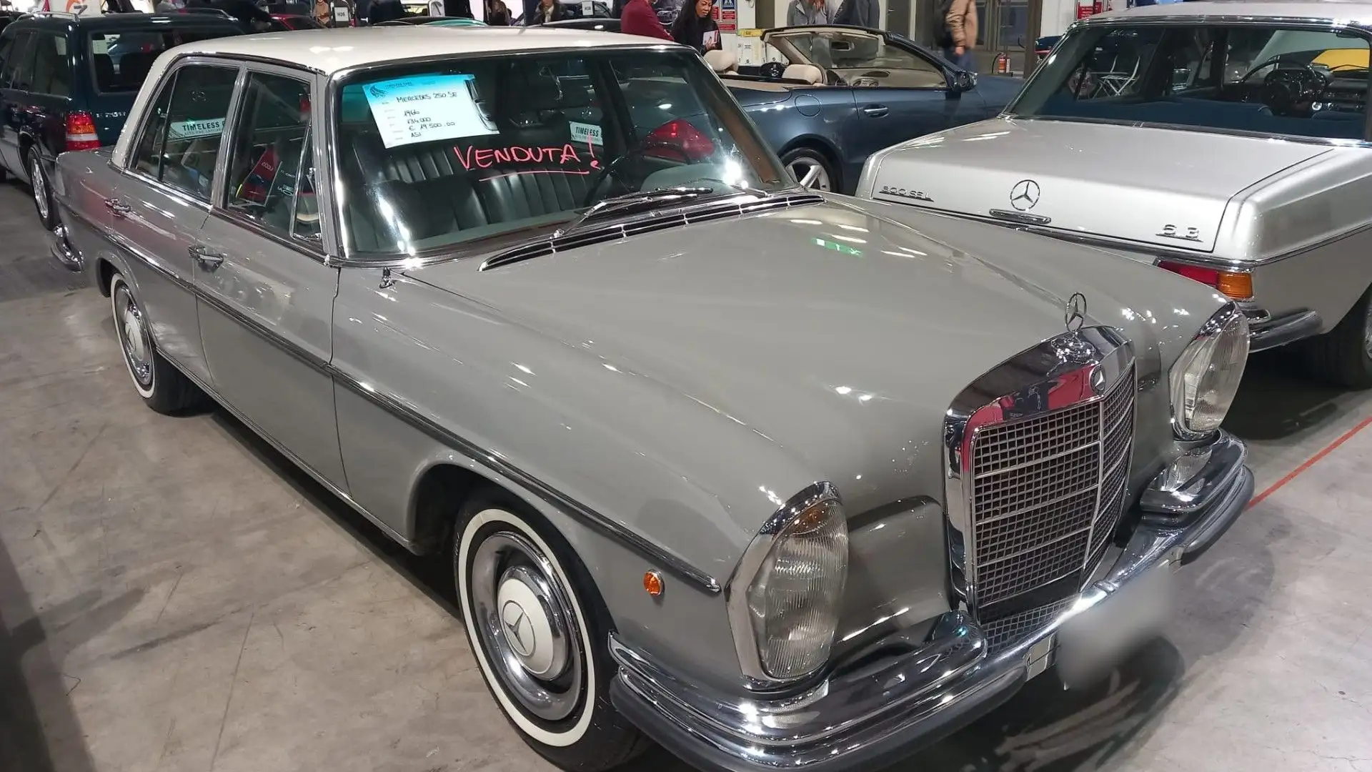 Un'auto imponente e solida la Mercedes 250 SE