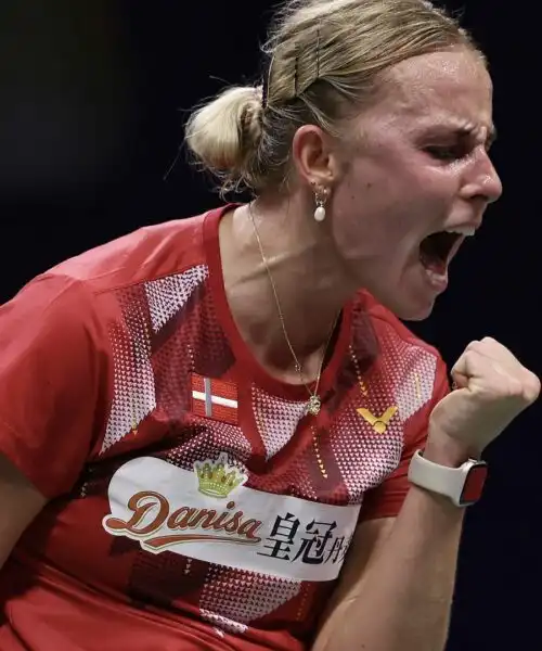 Mia Blichfeldt grintosa e vittoriosa in Cina: le foto della forte danese del badminton
