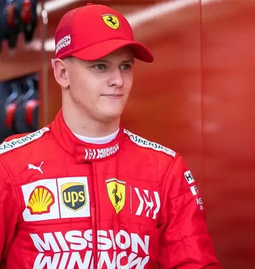 Mick Schumacher, una giornata sulla Ferrari di papà