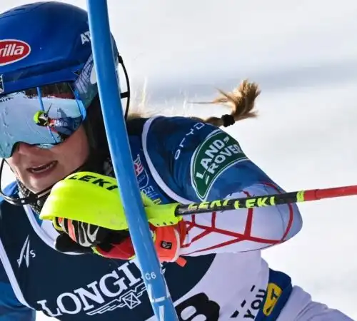 Mikaela Shiffrin positiva al Covid, stop per la rivale di Sofia Goggia