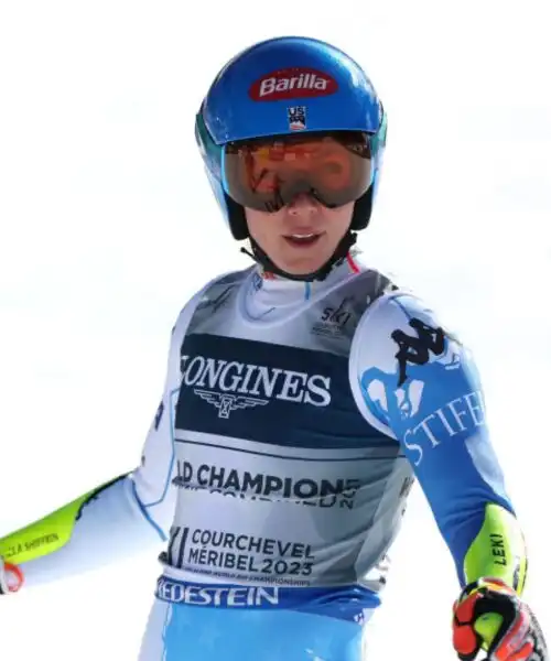 Mikaela Shiffrin si inchina a Federica Brignone