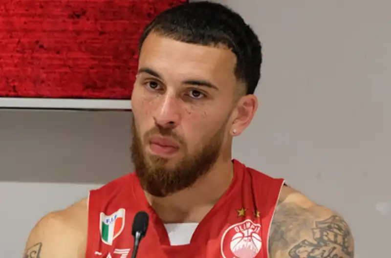 Il Monaco alimenta il mistero Mike James