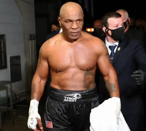 Mike Tyson fa un drammatico annuncio