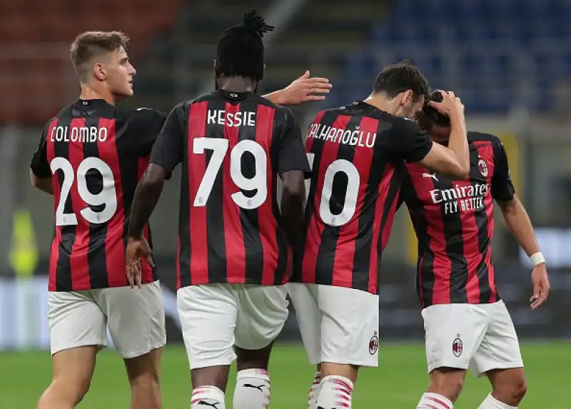 Per i rossoneri in gol Lorenzo Colombo e doppietta di Calhanoglu. Di Junker e Hauge le reti norvegesi.