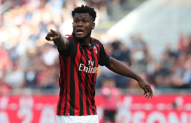 Una doppietta dell'argentino nel primo tempo indirizza la gara di Milano. Nella ripresa la chiude Bonaventura prima del gol della bandiera del bomber clivense.