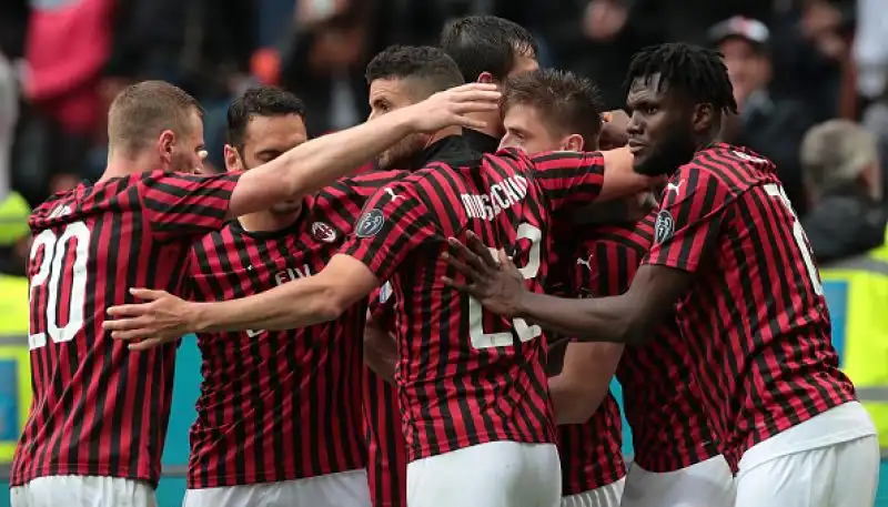 Il Milan rispetta il pronostico nell’ultima partita casalinga della stagione e resta in corsa per un posto nella prossima Champions League fino all’ultima giornata.