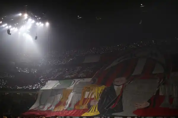Perisic riagguanta il Milan al 92': 2-2. Il derby di Milan finisce con un pareggio spettacolare.