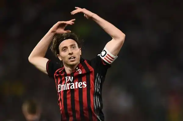 Montolivo 5,5. E' tra gli ultimi ad arrendersi, ma da lui ci si aspetta (da anni) qualcosa in più.