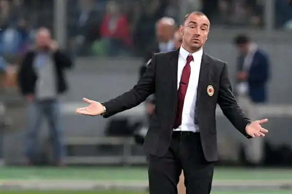 Brocchi 5. In panchina non aveva molte alternative di livello ma ha letto male la partita.