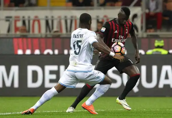 Con il gol di Bacca nel primo tempo ed il rigore trasformato da Njang nella ripresa i rossoneri conquistano i 3 punti a San Siro contro la squadra di Simone Inzaghi.