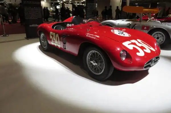 Grande spettacolo a Fiera Milano Rho per il salone delle auto d'epoca.