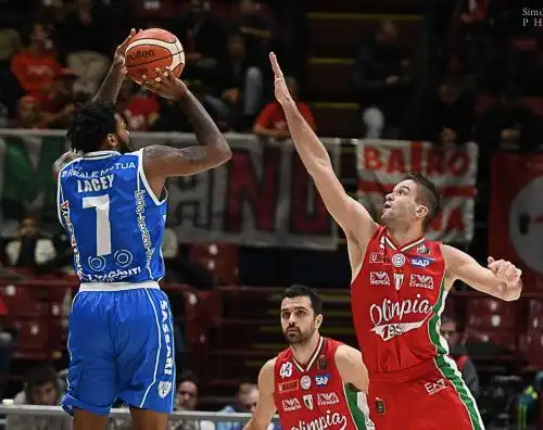 Tegola Sassari, si ferma Lacey