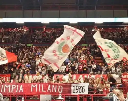 Ultras Milano e la querelle striscioni