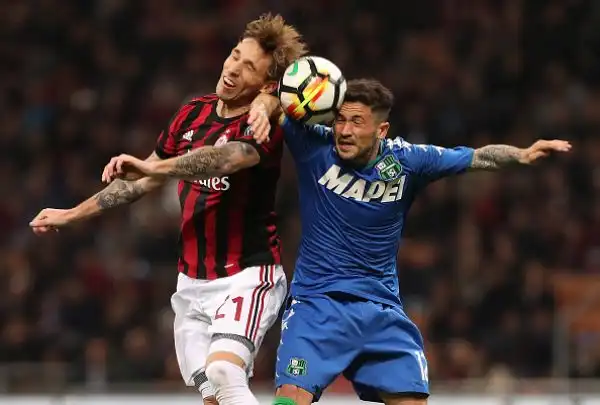 Secondo pareggio consecutivo per Gattuso: finisce 1-1, Kalinic risponde a Politano, ma la zona Champions resta lontana.
