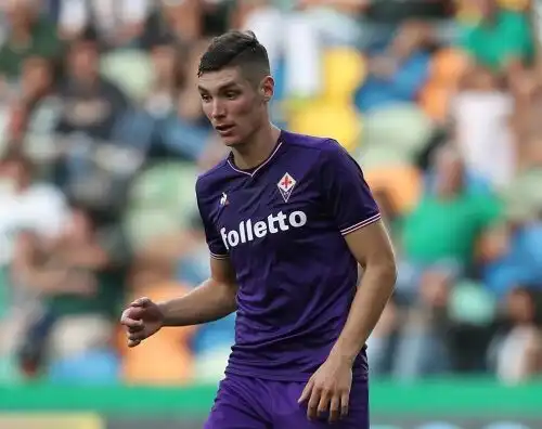 Derby di Manchester per Milenkovic