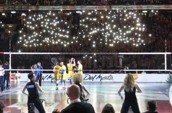 Finale di Coppa Italia a senso unico: Ngapeth e compagni bissano il successo dello scorso anno davanti agli 11.000 del Forum di Assago.
