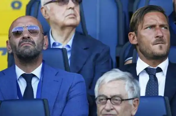 Monchi: “Totti è un supereroe”