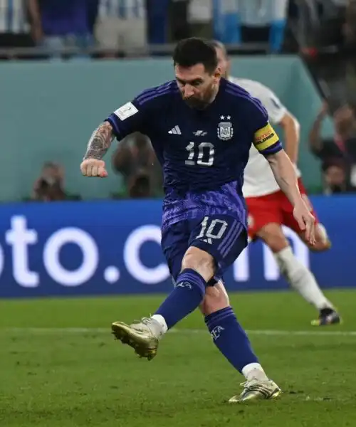 Mondiali: le foto del rigore sbagliato da Lionel Messi