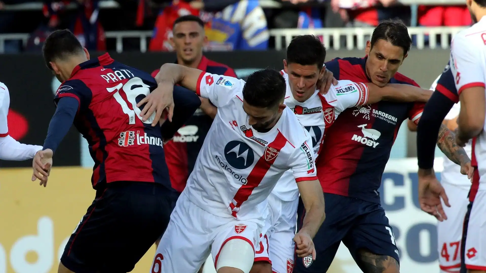 Monza sfortunatissimo contro il Cagliari: le immagini
