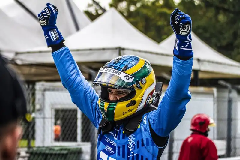 Bolidi in pista per l'Aci Racing Weekend.