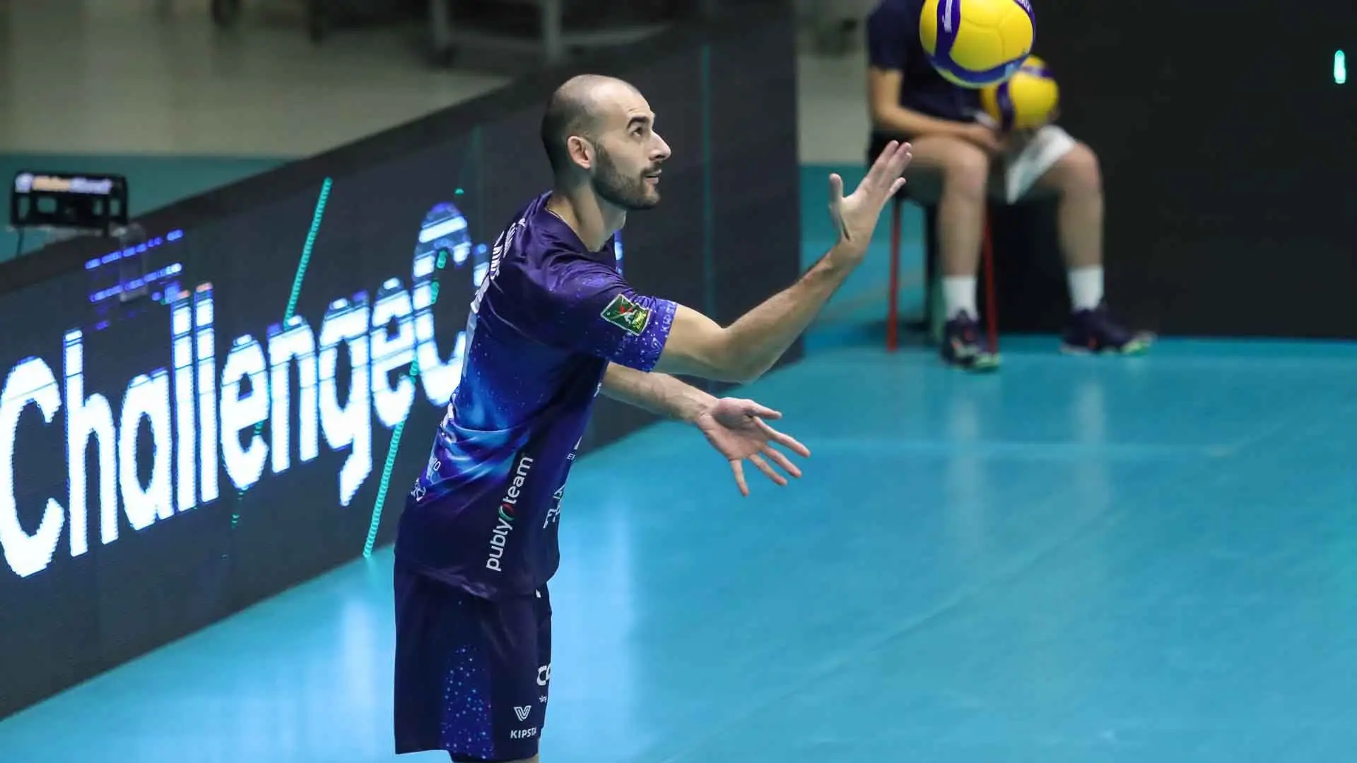 A partita iniziata sono spuntati sugli spalti i tanto temuti tifosi ospiti.