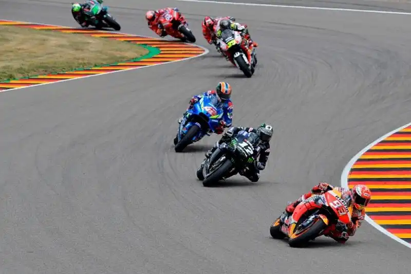 Ai piedi del podio le Ducati di Petrucci e Dovizioso, ottavo Valentino Rossi davanti a Morbidelli.